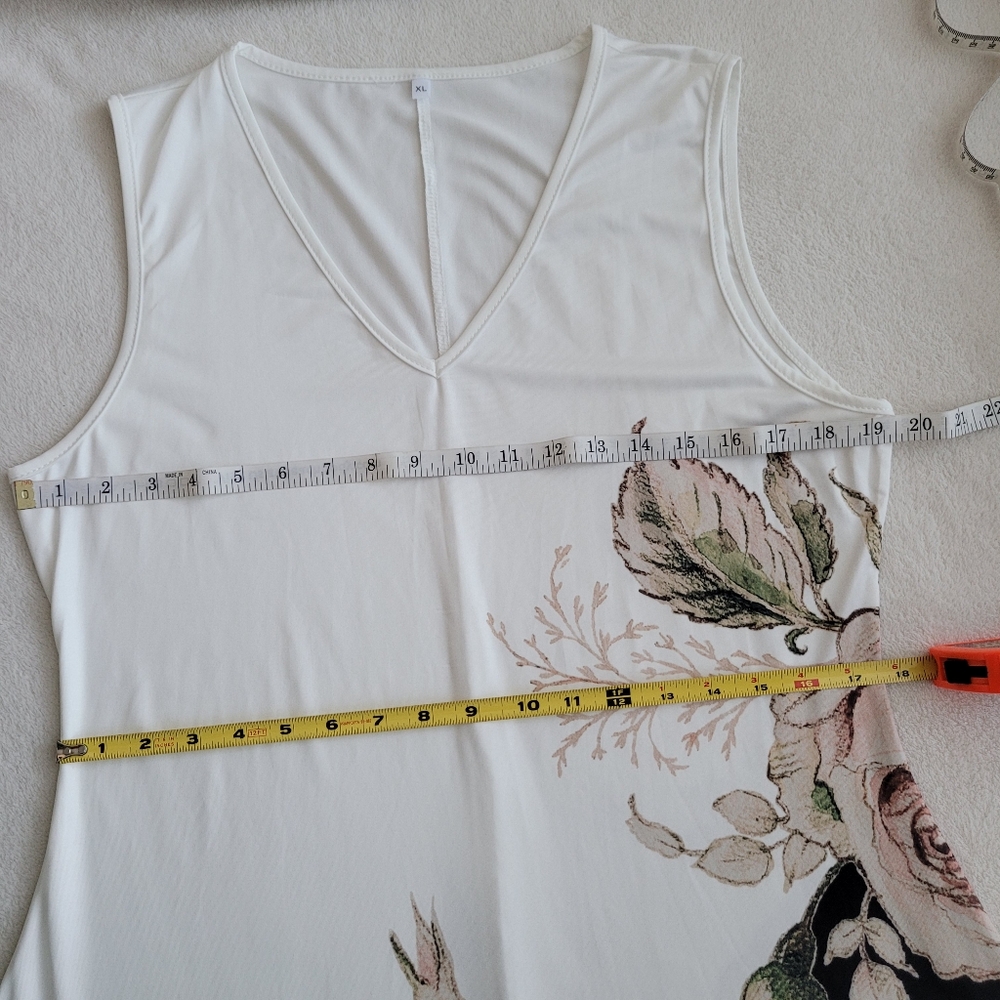 Silky Floral Vacation Dress Gorgeous Roses like new Black White Pink Sleeveless - Picture 3 of 13